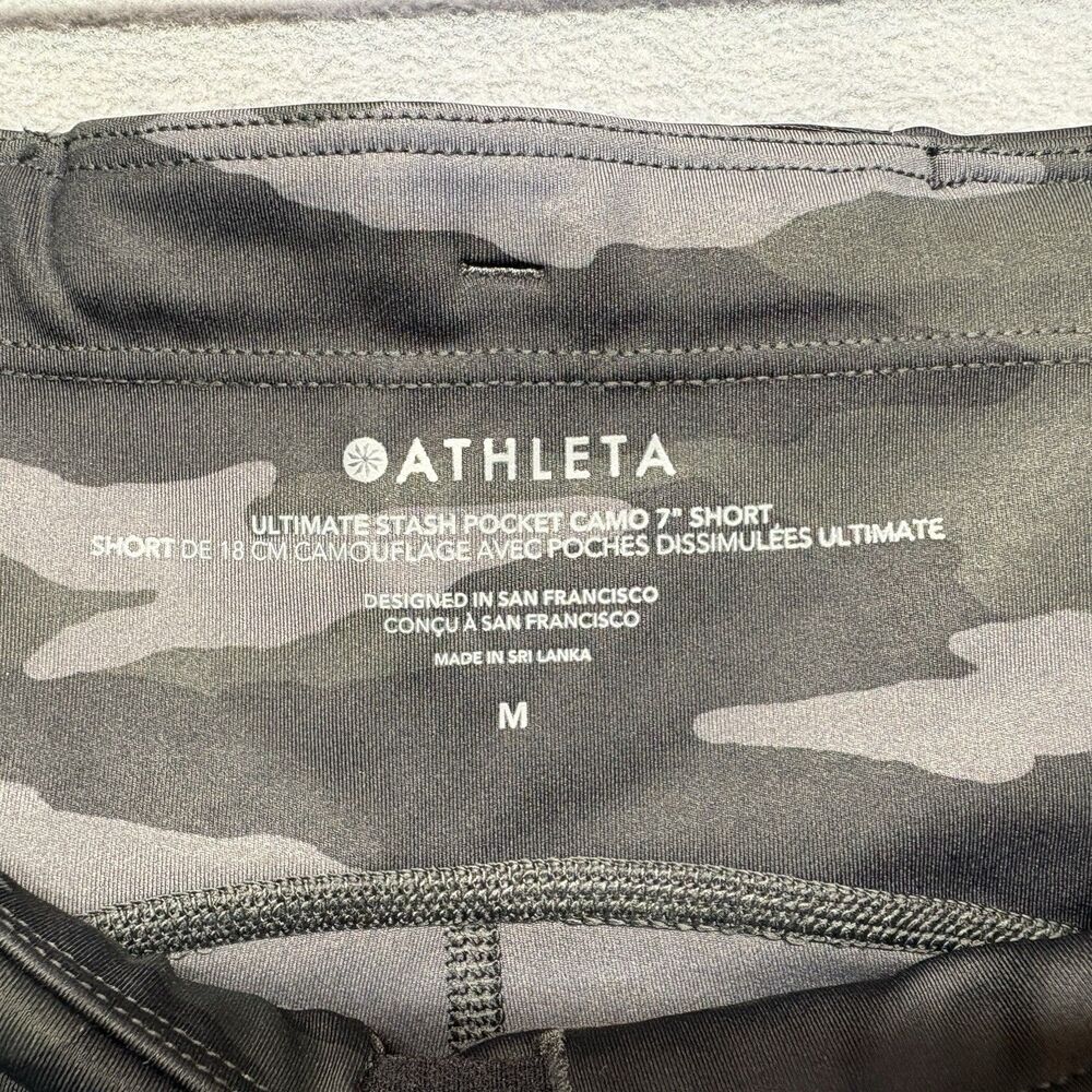 NEW Athleta Size Medium Ultimate Stash Pocket Camo 7" Short Stretch NWT - Picture 7 of 10